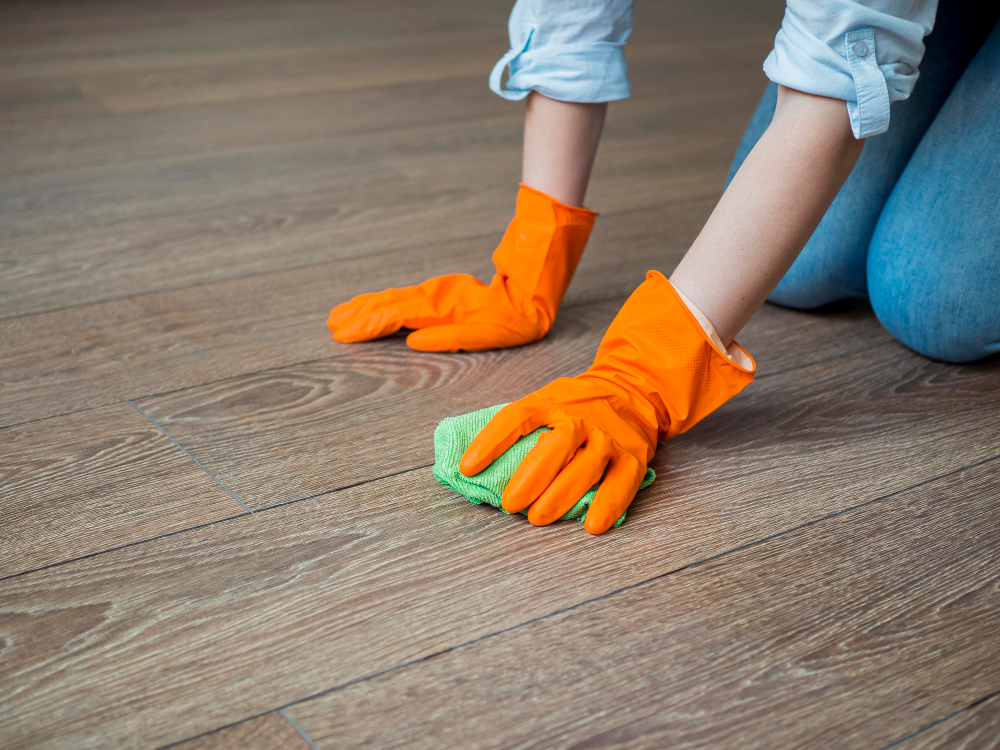 nettoyer un parquet flottant