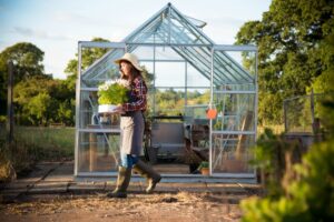 Installer une serre de jardin : comment s’y prendre ?