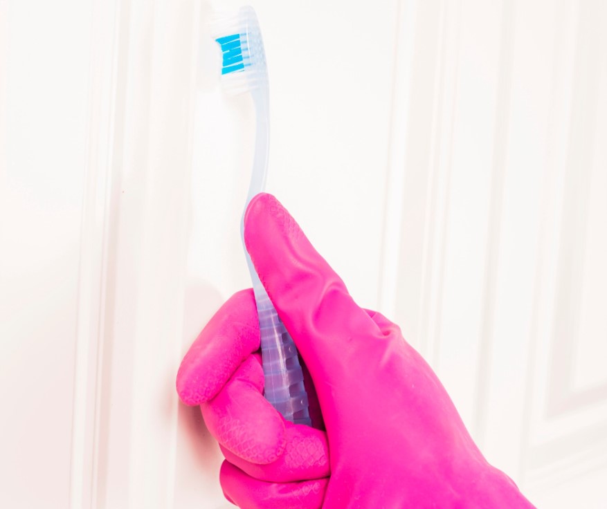 Blanchir du plastique jauni avec du dentifrice