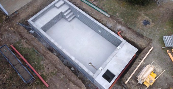 Construire votre piscine en béton armé