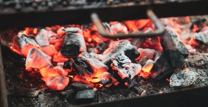 Allumer le barbecue : techniques et astuces qui marchent