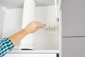 Faut-il une prise spécifique pour brancher une hotte aspirante