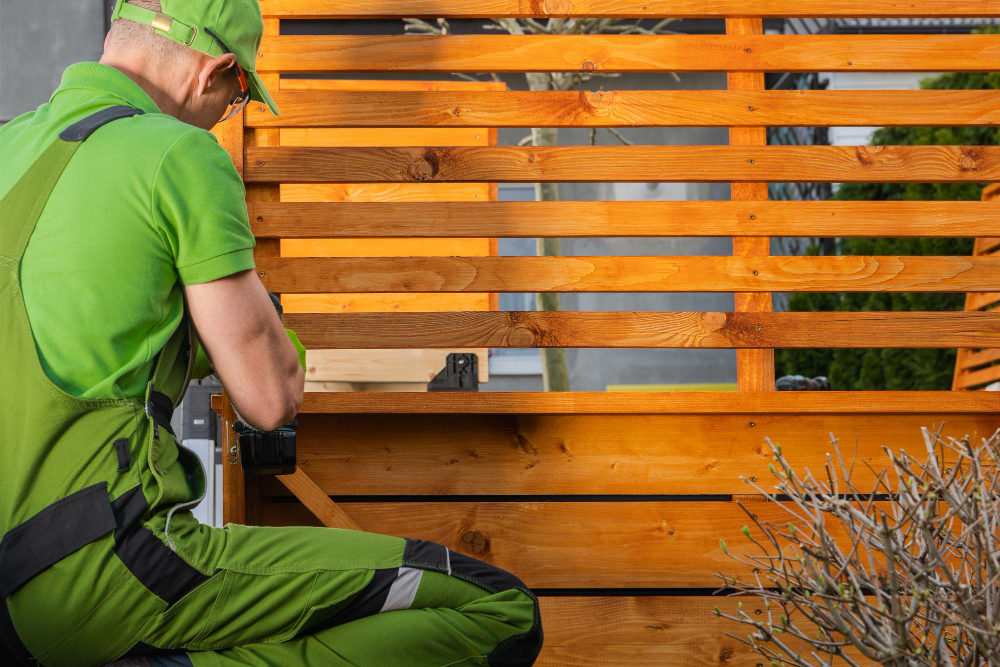 installation panneaux en bois