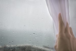 Faut-il aérer quand il pleut ?