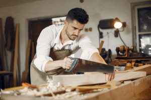 Choisir un artisan pour ses travaux : les bons réflexes