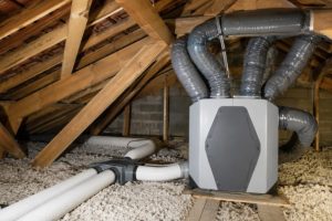 Comment nettoyer une VMC dans les combles