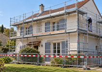 Travaux en hauteur autour de la maison : quelles protections collectives prévoir ?<div class="yasr-vv-stars-title-container"><div class='yasr-stars-title yasr-rater-stars'
id='yasr-visitor-votes-readonly-rater-8d92c18a951f6'
data-rating='0'
data-rater-starsize='16'
data-rater-postid='4512'
data-rater-readonly='true'
data-readonly-attribute='true'
></div><span class='yasr-stars-title-average'>0 (0)</span></div> Travaux en hauteur autour de la maison : quelles protections collectives prévoir ?<div class="yasr-vv-stars-title-container"><div class='yasr-stars-title yasr-rater-stars'
id='yasr-visitor-votes-readonly-rater-82198af9d5536'
data-rating='0'
data-rater-starsize='16'
data-rater-postid='4512'
data-rater-readonly='true'
data-readonly-attribute='true'
></div><span class='yasr-stars-title-average'>0 (0)</span></div>